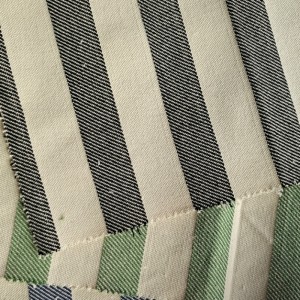 Algodón teñido de hilo reciclado