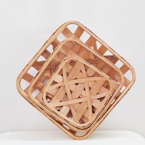 Cesta de flores decorativas