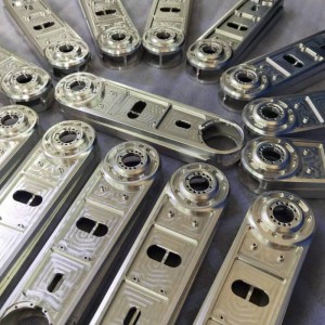 Brazos robóticos, piezas de equipo, piezas robórticas, piezas de mecanizado CNC, torno CNC, fresado CNC, torneado CNC
