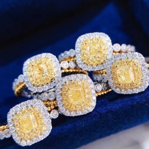 Luxury Custom Hecho 9K/10K/14K/18K Anillo de oro sólido Princpcess Cut 0.6CT Anillo de compromiso