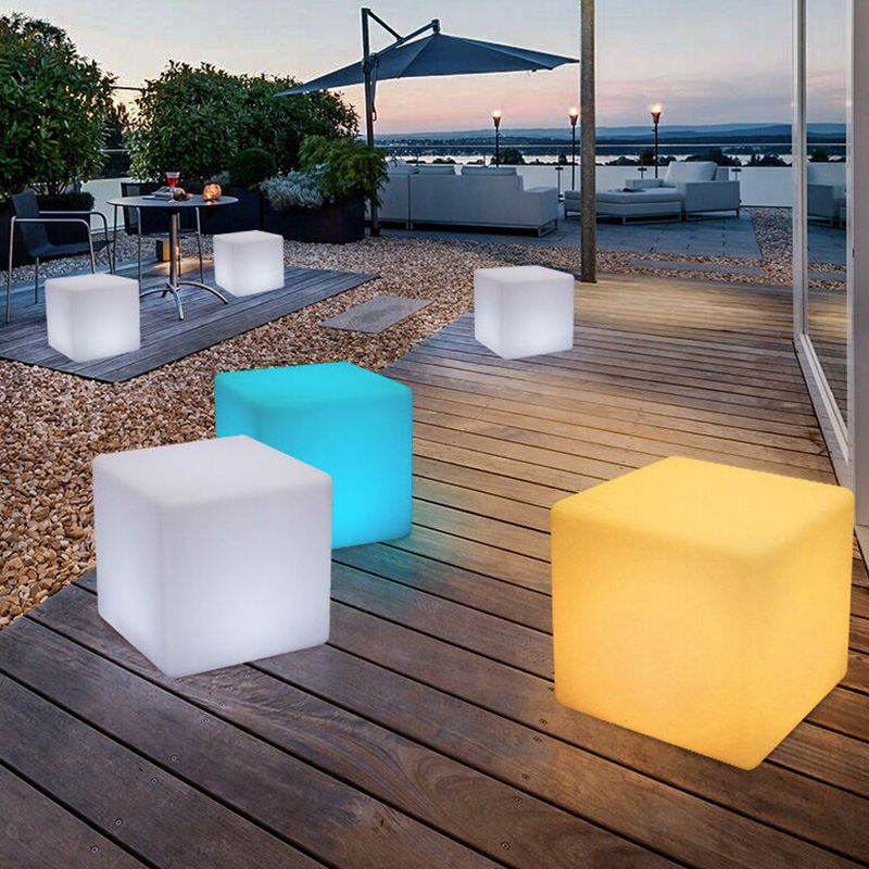 LED Luminoso Cube Light Creative al aire libre Taburete impermeable KTV Silla cuadrada Concierto de taburete para el ambiente de eventos