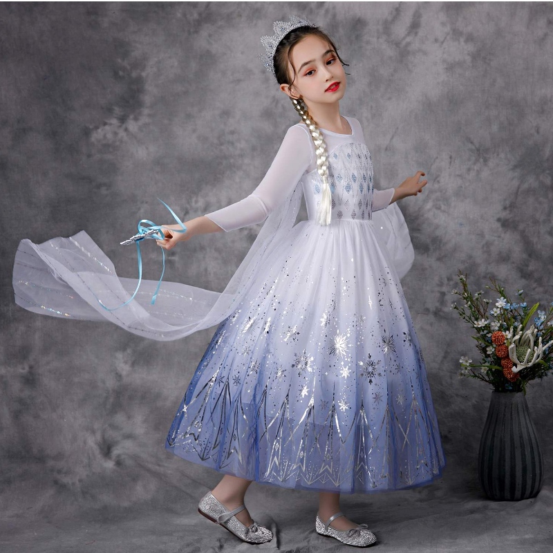 Niños vestidos de princesa fantasía