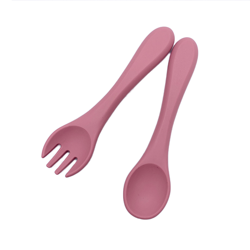 ¿Puedo hervir una cuchara de silicona para bebés?