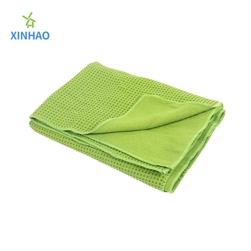 Una variedad de colores para el sudor de la microfibra que absorbe la toalla de yoga de color sólido al por mayor, PVC Silicone Point Anti-Slip para la piel, apto para el estado físico, el yoga, el pilates, el yoga de alta temperatura