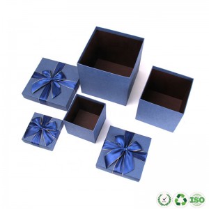 Caja de regalo de papel de artesanía reciclada personalizada