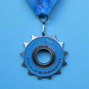 Medalla de carrera de ciclismo con medallas combinadas de engranajes recuerdo