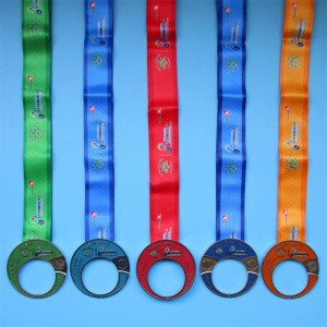 Cinco en un evento deportivo Medallas de combinación de recuerdos