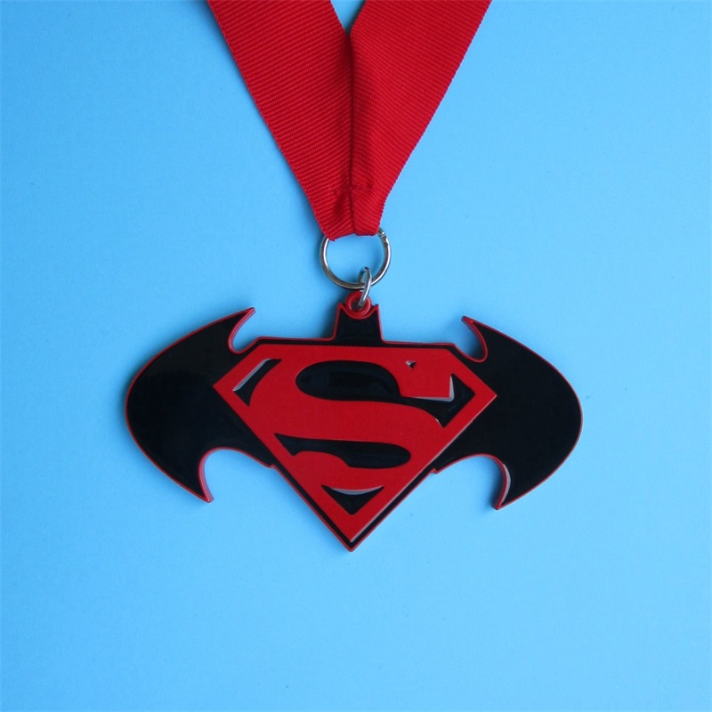 Diseño especial de medallón personalizado Su propia medalla de aleación deportiva con cordón