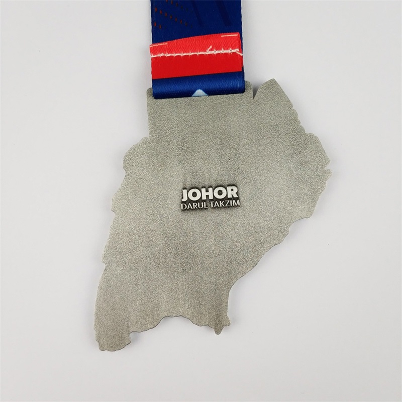 Medallas de fábrica Medalla personalizada Medalla de maratón de esmalte colorido con logotipo de grabado láser