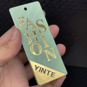 Tarjeta colgante del proceso de impresión dorado