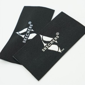 Diseños de prendas de vestir al por mayor Camisa de ropa de logotipo personalizado etiquetas de la marca de algodón etiquetas de la marca tejida del medio ambiente amigable con el medio ambiente