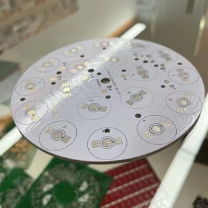 PCB de aluminio LED de alta calidad con excelente rendimiento de disipación de calor