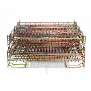 Apilamiento de jaulas de almacenamiento de metal