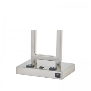 Lámpara de escritorio de Gatsby con acabado deníquel cepillado, dos puntos de venta, un interruptor de balancín en/off y un puerto USB