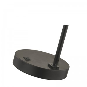 Lámpara de escritorio del hotel Hampton Inn con un interruptor de balancín On/off y un conveniente salidas en la habitación del hotel