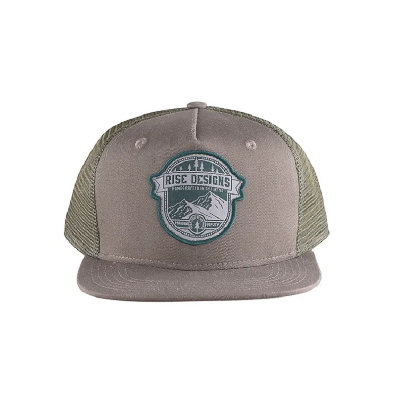 Fashion Popular Flat Brim Mesh Hat Bordery Grey Patch 5 Panel de plástico Snapback Camioner Tapa y sombrero