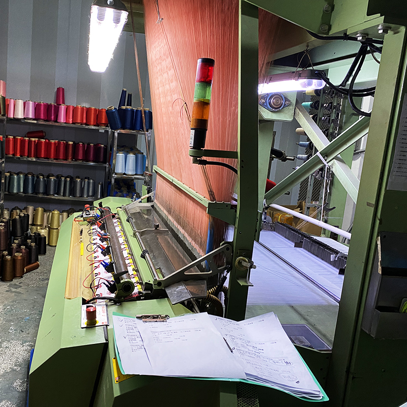 Tenemos proveedores de etiquetas tejidas profesionales