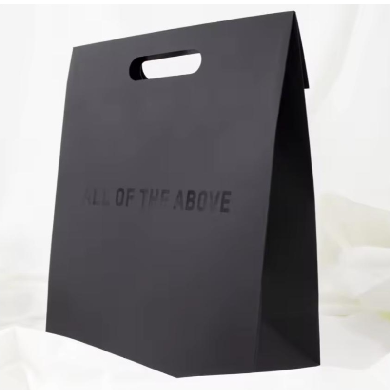 Mango de lujo Mangonegro de ropa Negra bolsas de papel de papel joyas cosméticas cosméticas logotipo de diseño bolsas de regalo de papel