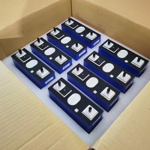 SVOLT 106AH BATERÍA LFP 3.2V 100AH ​​LIFEPO4 Batería Prismática Batería de fosfato de hierro de litio recargable para 12 V 24V 48V Batería de almacenamiento de energía solar