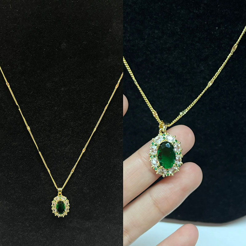 Oro de elegancia esmeralda real-Collar de piedras preciosas verdes chapadas con acentos brillantes