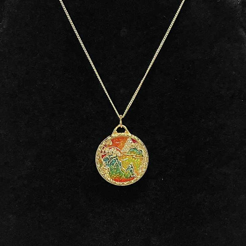 Collar colgante para paisajismo de cloisonné hecho a mano con revestimiento de oro de 18 km & Grabado dual-Diseño del lado