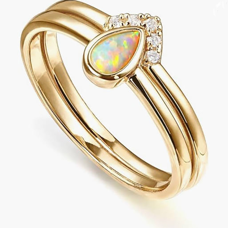 Elegante oro de 18k-Anillo de ópalo de lágrima apilable chapado con micro-Acentos de Pavé Zirconia - Joyas de lujo intemporales para mujeres