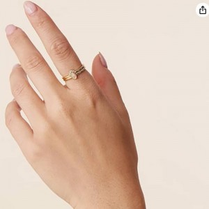 Elegante oro de 18k-Anillo de ópalo de lágrima apilable chapado con micro-Acentos de Pavé Zirconia - Joyas de lujo intemporales para mujeres