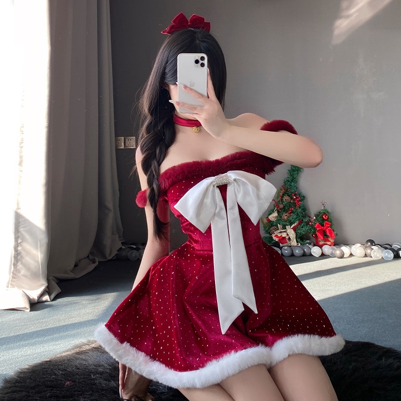 Nuevos trajesnavideños. Navidad - ropa temática para la cruz - Comercio exterior fronterizo al por mayor. Llamantes túnicas de batallanavideña. Sexy Dresses Red para el precionuevo 366:$199.99