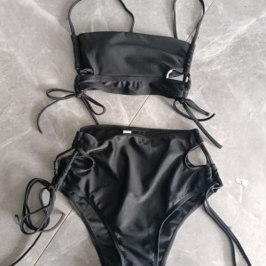 2025 Nuevo comercio exterior de estilo europeo y estadounidense dos-pieza-Bikini de triángulo de cintura. Con correas de corbata y cordones, es un precio sexy y de moda sy2427 Price:$79.99