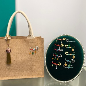 Chino-estilo broche de suerte