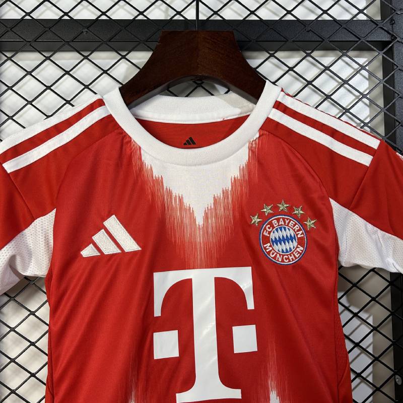 25/26 Niños Bayern Múnich Tamaño del hogar: 16-28